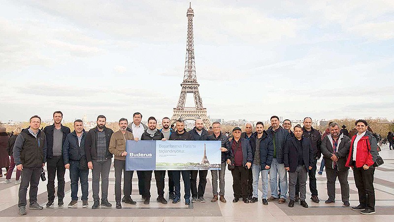 Buderus Yetkili Bayileri Başarılarını Paris'te Taçlandırdı